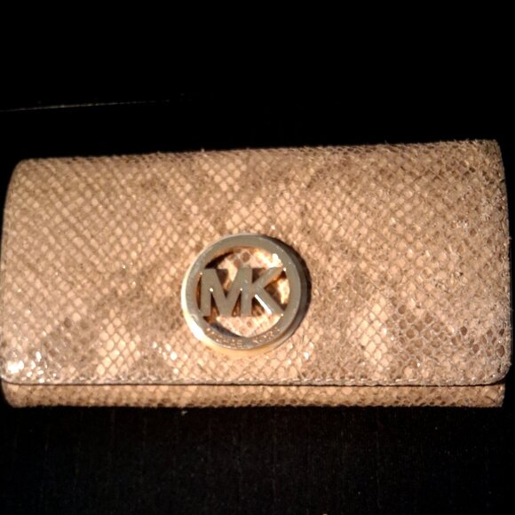Michaels Kors Leather Embossed Snakeskin Patterned Wallet - Picture 1 of 9